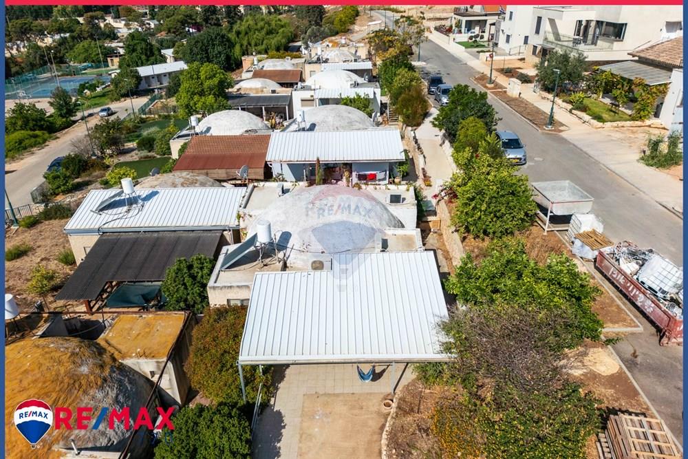 Condo for Sale in תל יוסף - Image 1