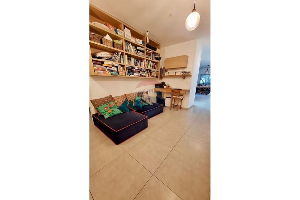 Condo for Sale in תובל - Image 6