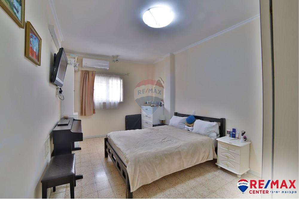Apartment for Sale in Bat Yam - Image 7