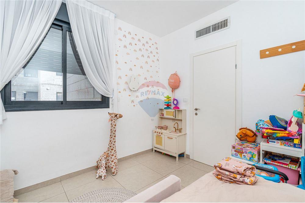 Apartment for Sale in אור עקיבא - Image 2