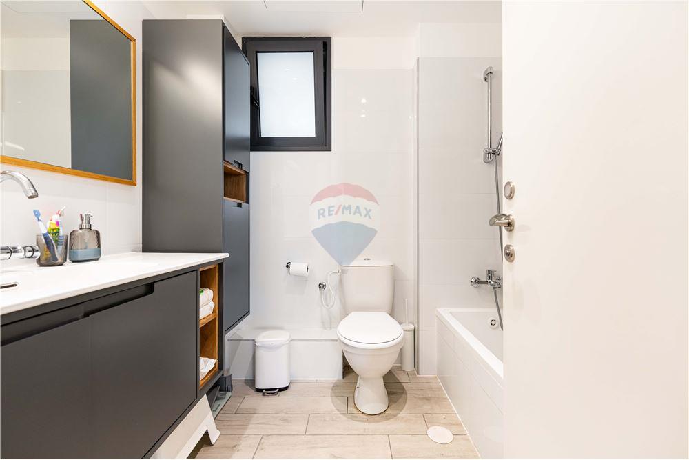 Apartment for Sale in קרית אונו - Image 5