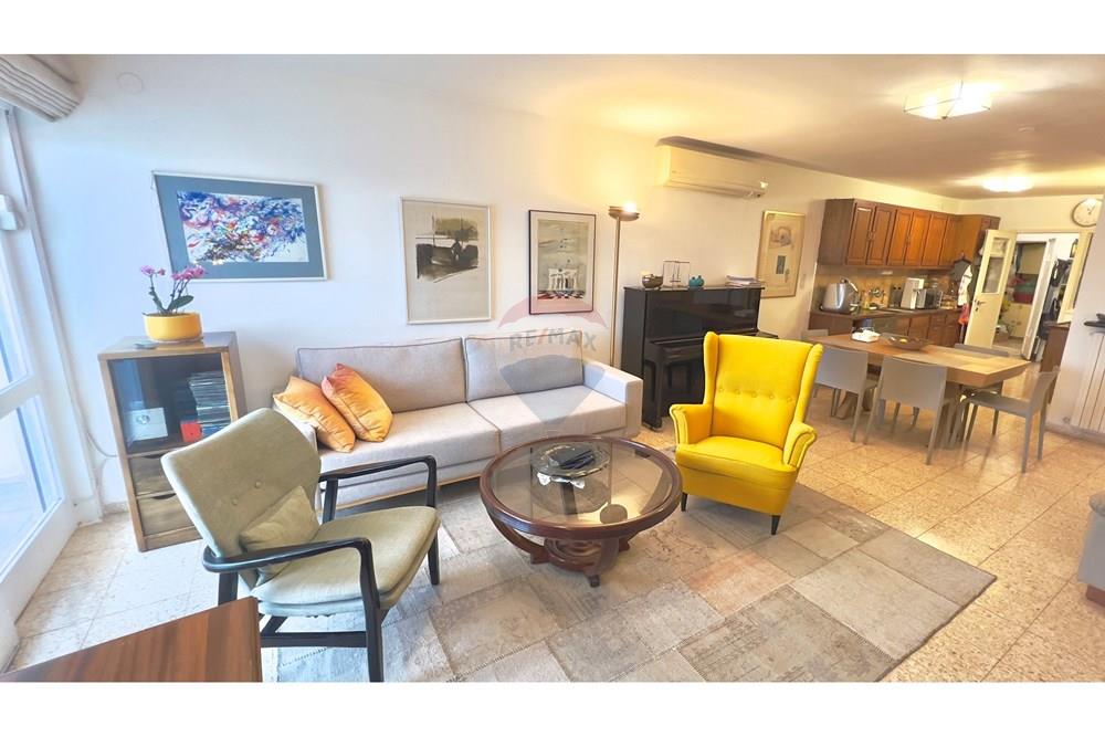 Apartment for Sale in Jerusalem - Image 1