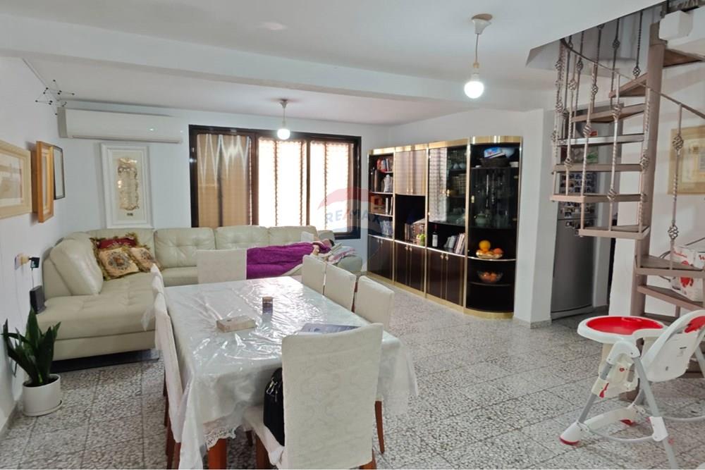 Apartment for Sale in Lod - Image 2