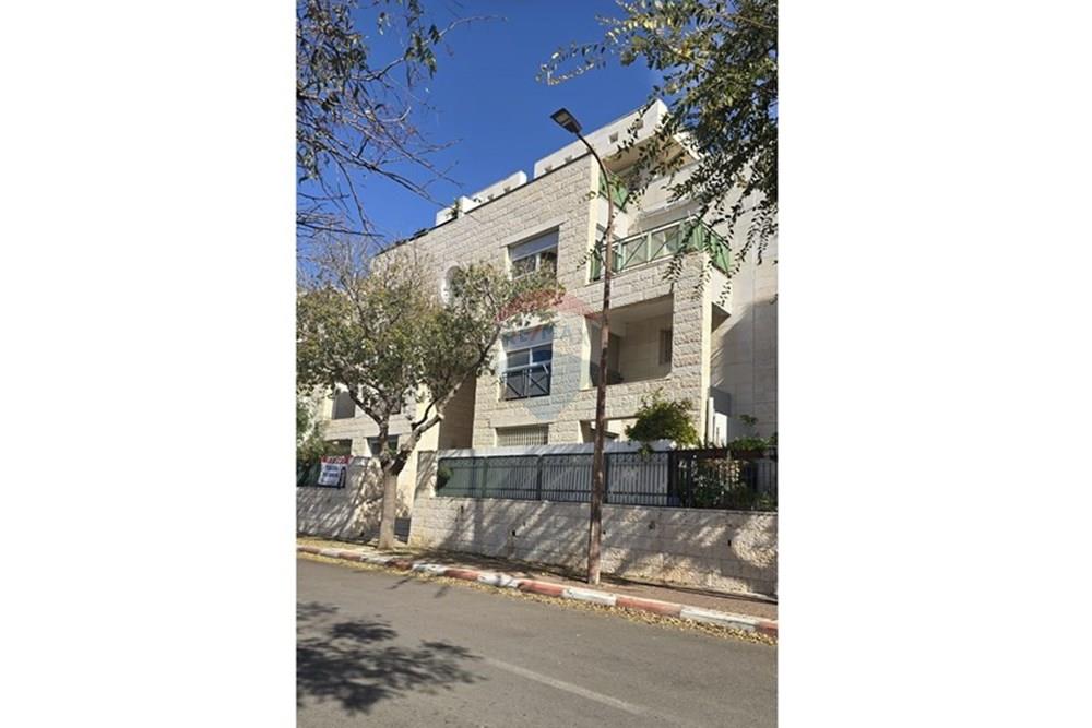 Apartment for Sale in Modi'in - Image 1