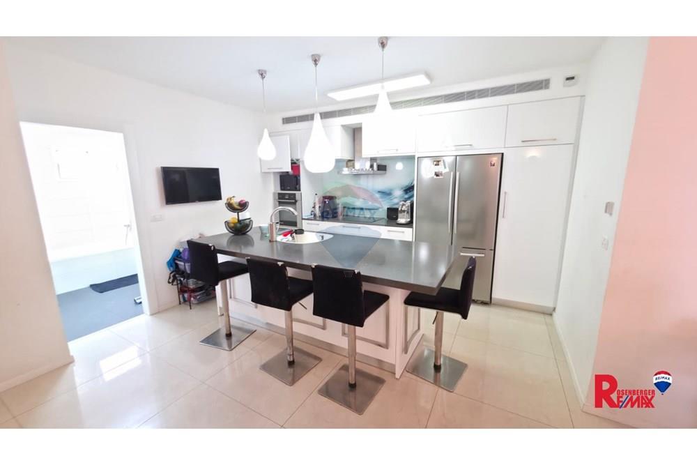 Apartment for Sale in Rishon LeZion - Image 5