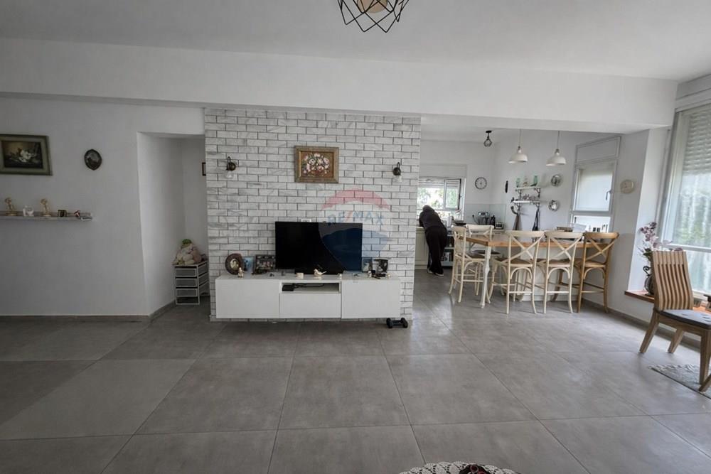 Apartment for Sale in קרית ביאליק - Image 6