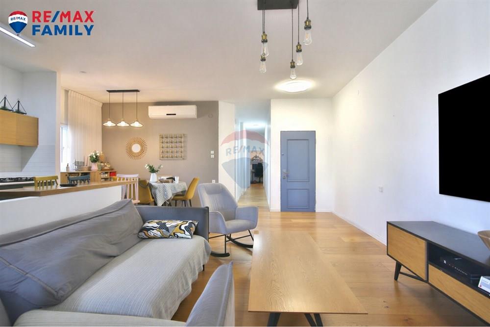 Apartment for Sale in קרית מוצקין - Image 6