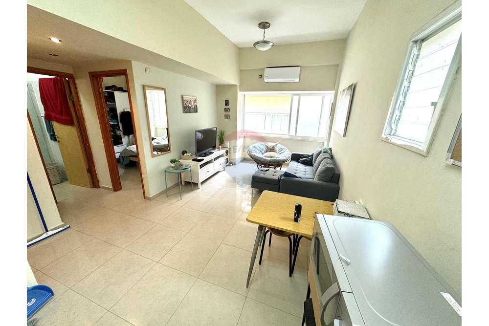 Apartment for Sale in Tel Aviv - Image 5