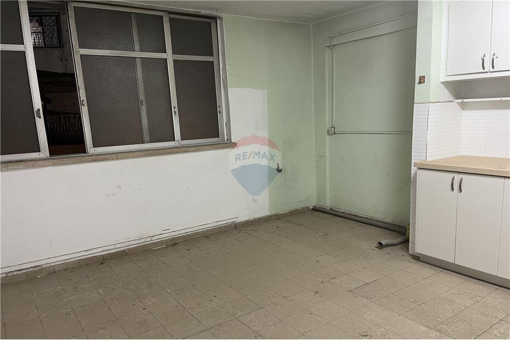 Apartment for Sale in Or Yehuda - Image 4