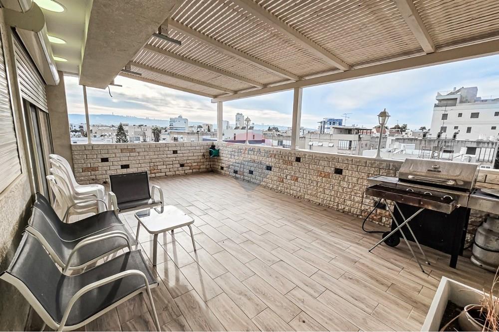 Apartment for Sale in קרית מוצקין - Image 5