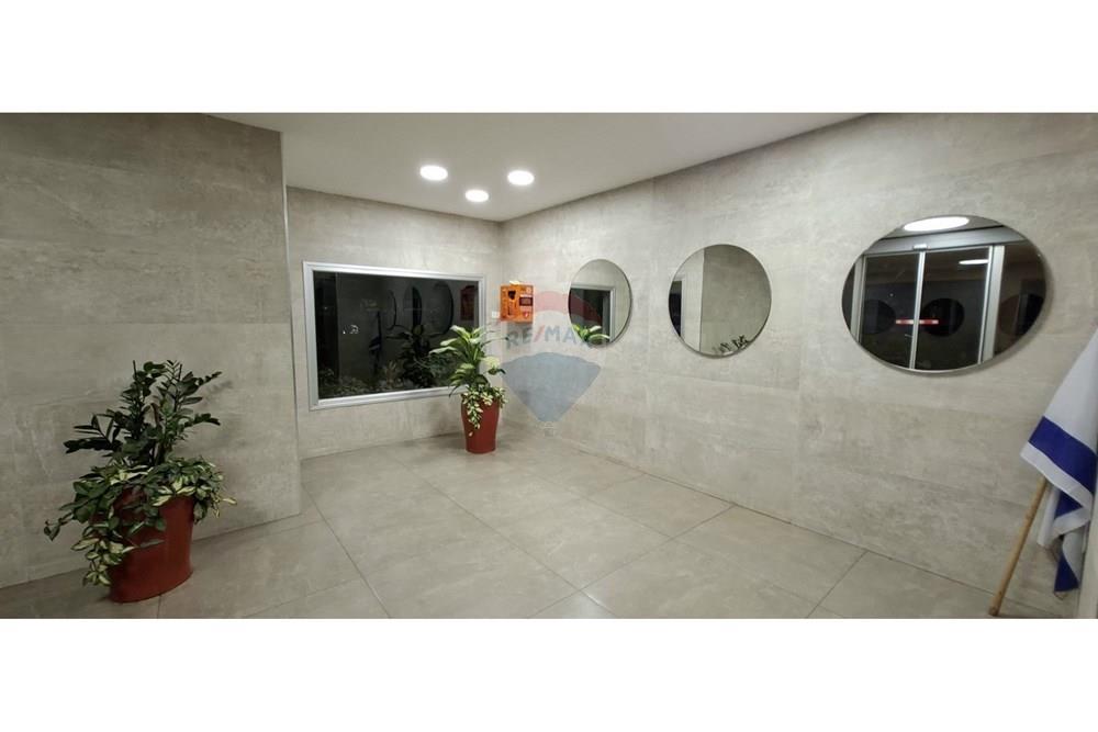 Apartment for Sale in Givat Shmuel - Image 5
