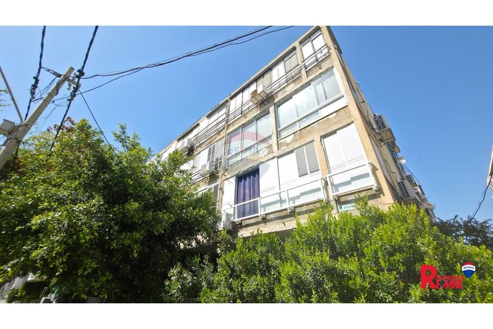 Apartment for Sale in Bat Yam - Image 1