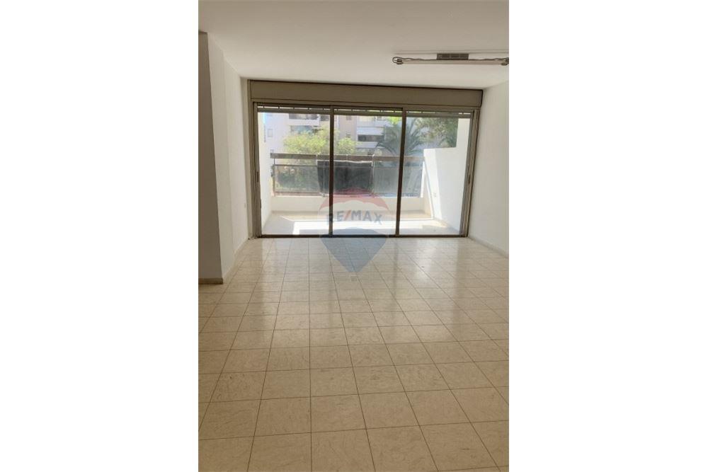 Apartment for Sale in Tel Aviv - Image 1