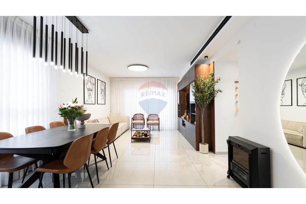 Apartment for Sale in Hadera - Image 1