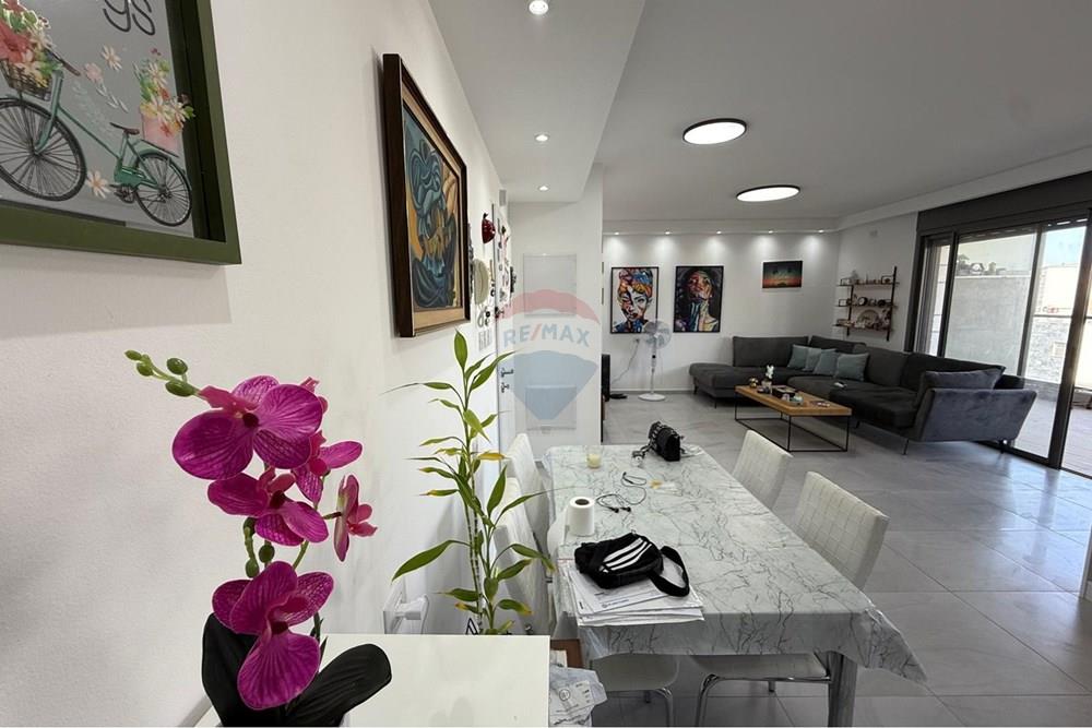 Apartment for Sale in נתיבות - Image 2