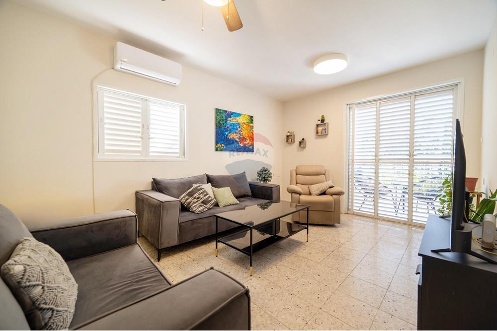 Apartment for Sale in Petah Tikva - Image 1