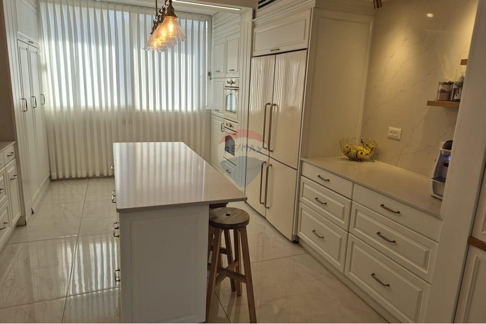 Apartment for Sale in Jerusalem - Image 3
