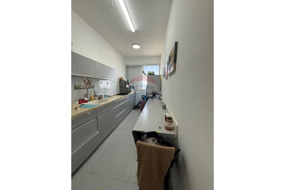 Apartment for Sale in Haifa - Image 3
