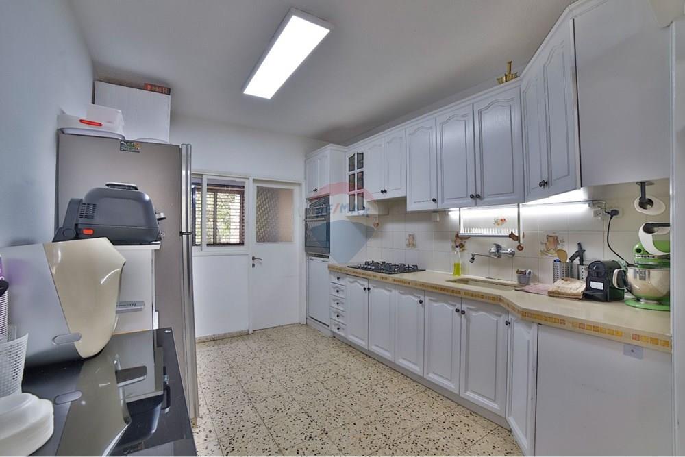 Apartment for Sale in Ramat Gan - Image 6