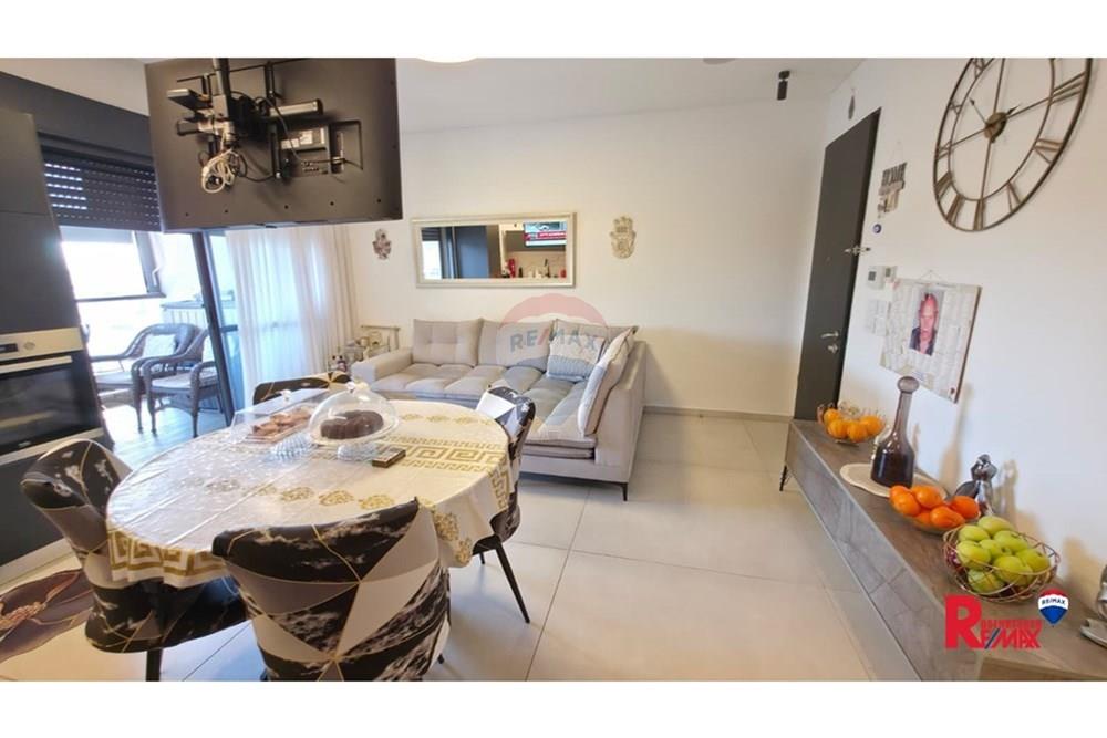 Apartment for Sale in Rishon LeZion - Image 2
