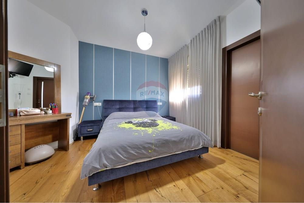Apartment for Sale in קרית מוצקין - Image 6