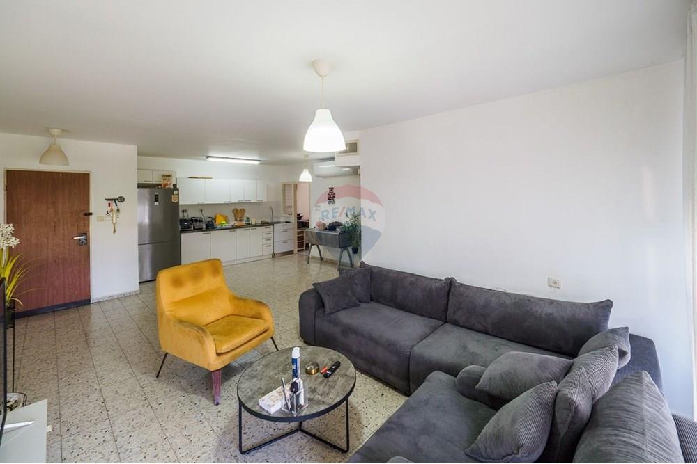 Apartment for Sale in Nahariya - Image 2