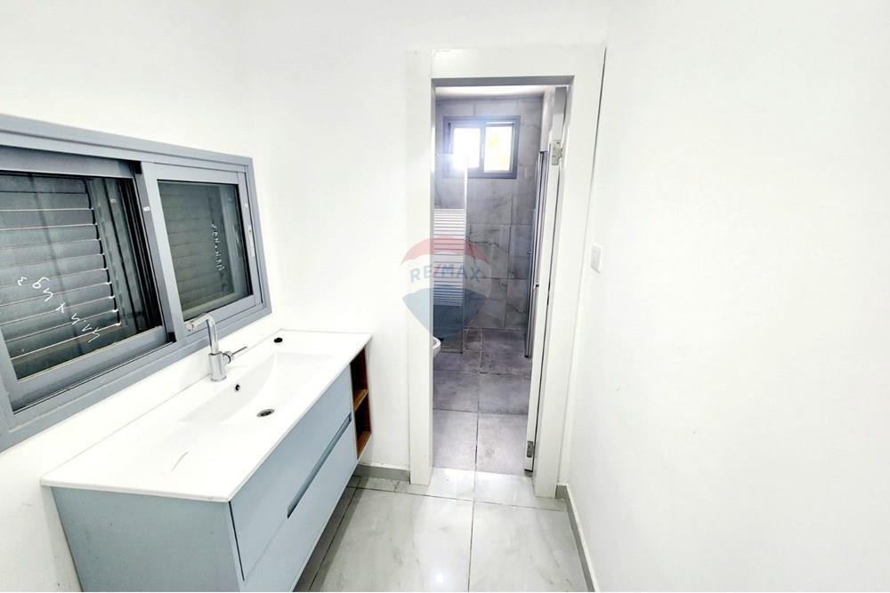 House for Sale in Sderot - Image 6