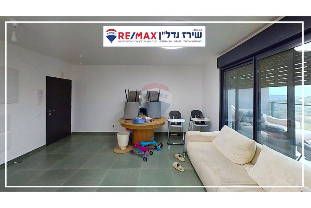 Apartment for Sale in מבשרת ציון - Image 5