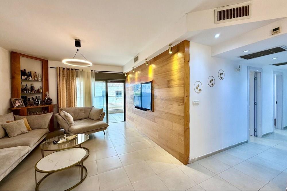 Apartment for Sale in Netanya - Image 2