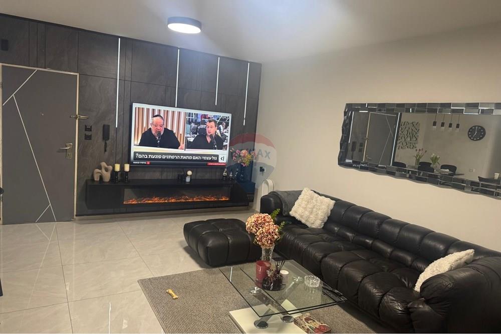 Apartment for Sale in Petah Tikva - Image 1