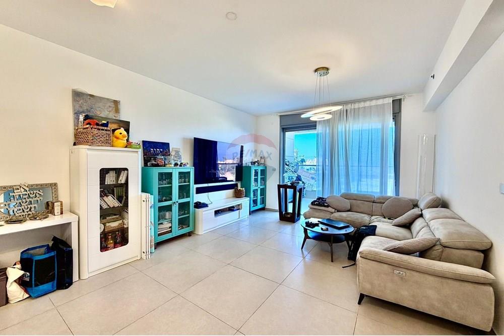 Apartment for Sale in Netanya - Image 2