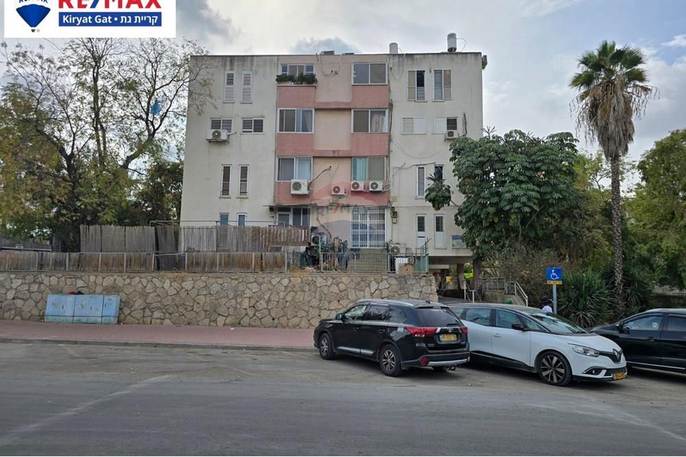 Apartment for Sale in קרית גת - Image 1