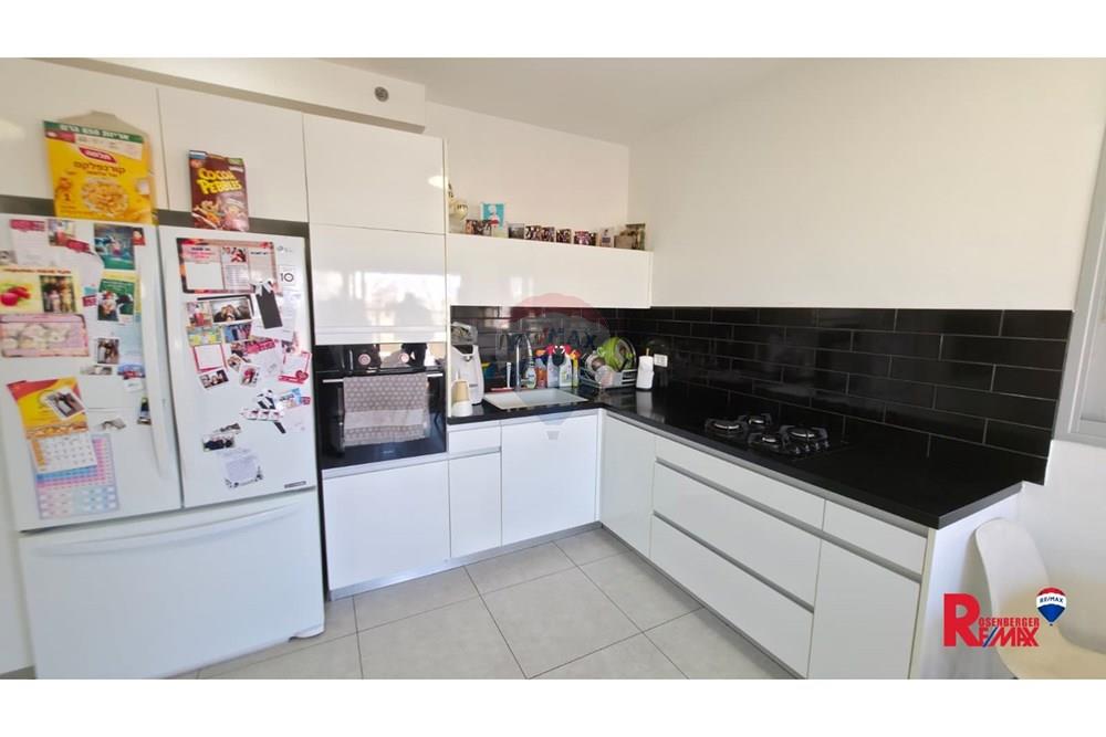 Apartment for Sale in Holon - Image 4