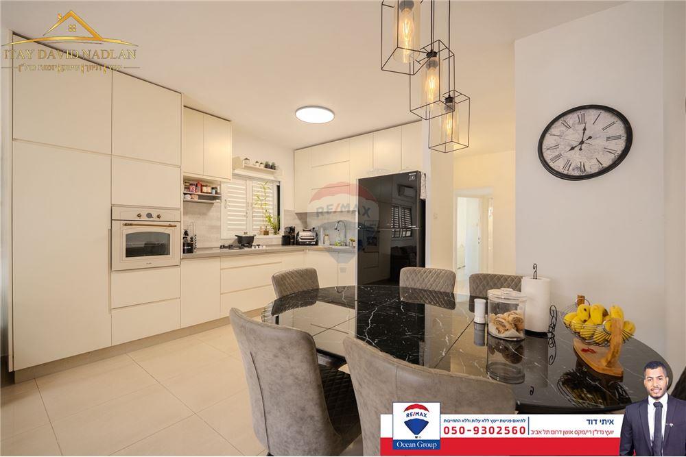 Apartment for Sale in Tel Aviv - Image 4