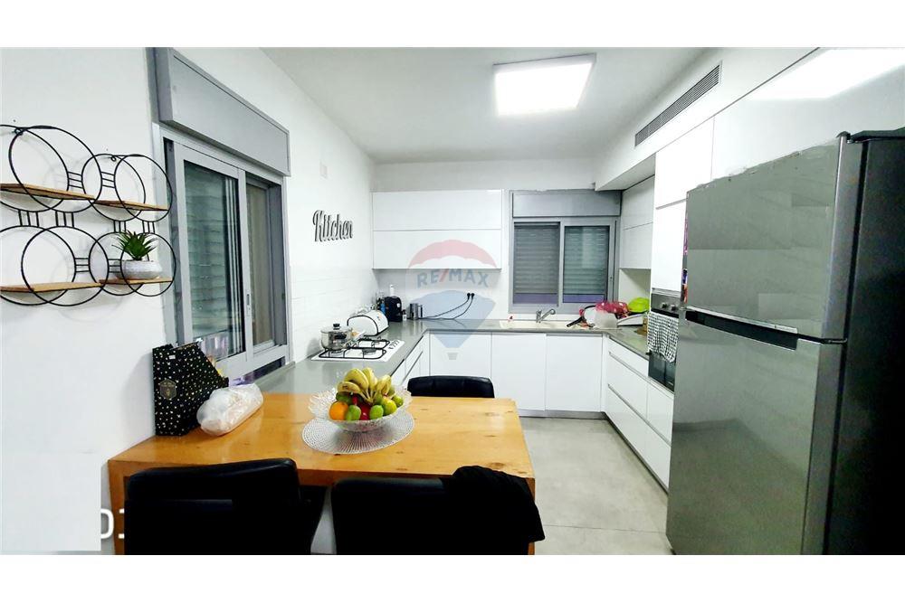 Apartment for Sale in Afula - Image 3