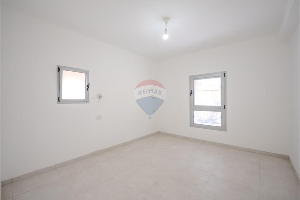 Apartment for Sale in Tel Aviv - Image 7