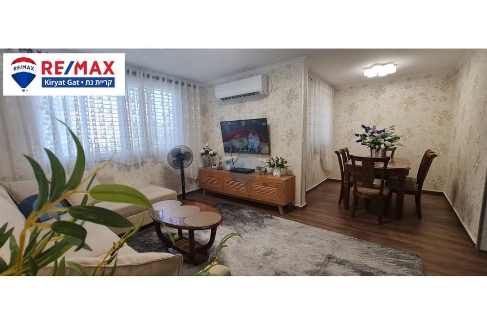 Apartment for Sale in קרית גת - Image 5
