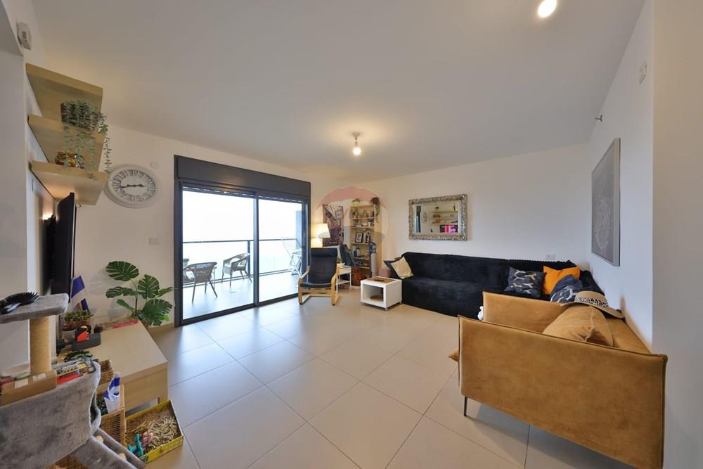 Apartment for Sale in קרית מוצקין - Image 3
