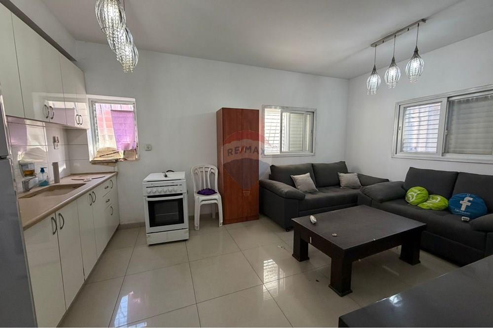 Apartment for Sale in Tel Aviv - Image 3