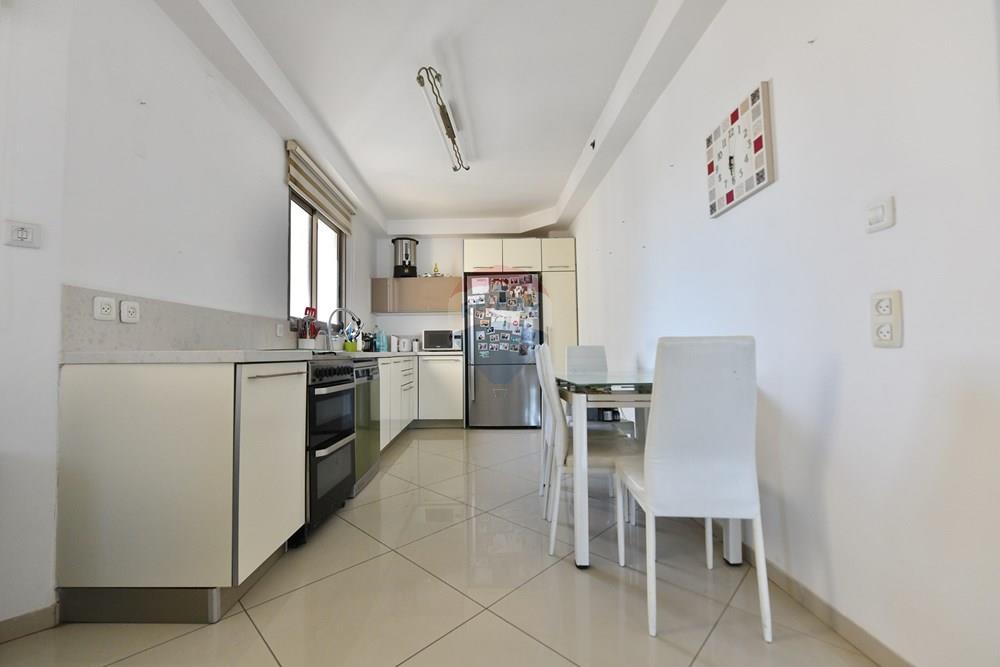 Apartment for Sale in Givat Shmuel - Image 4