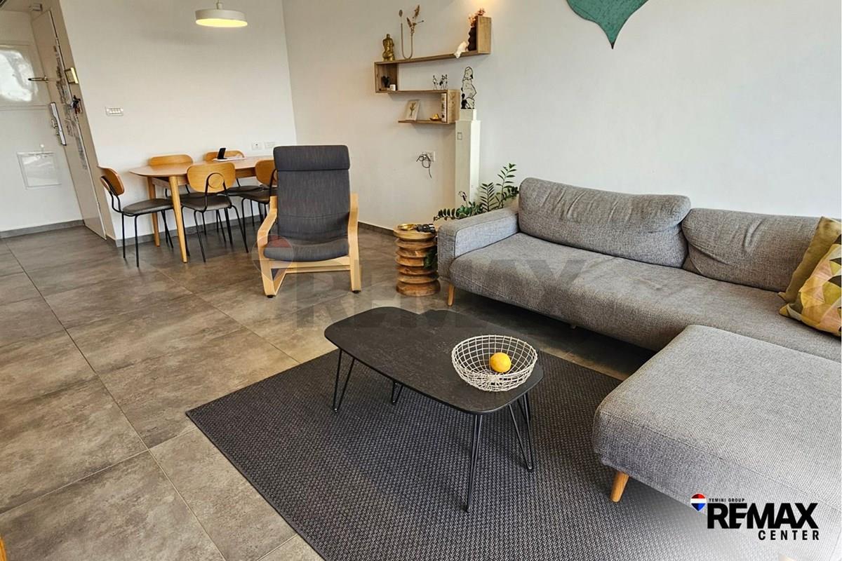 Apartment for Sale in Holon - Image 3