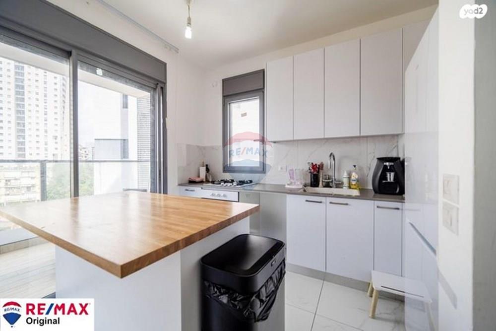 Apartment for Sale in Ramat Gan - Image 5