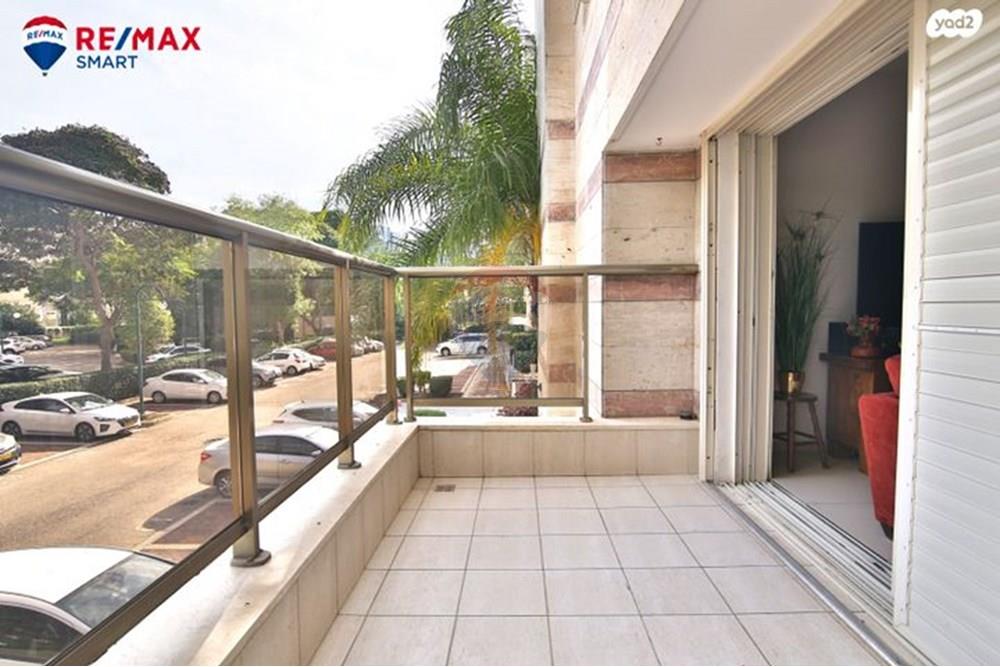 Apartment for Sale in קרית מוצקין - Image 6