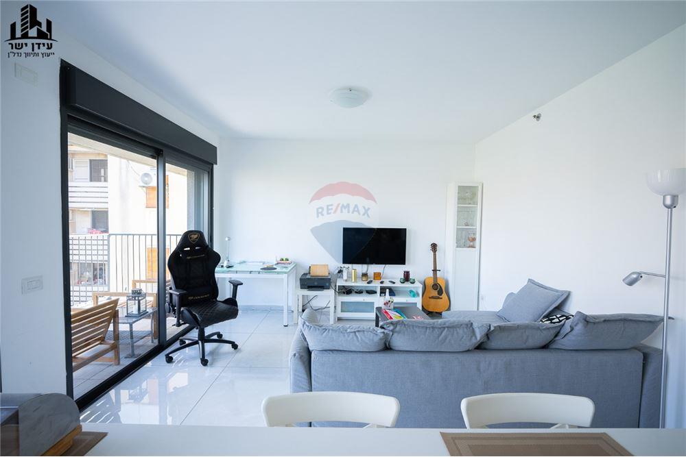 Apartment for Sale in Tel Aviv - Image 3