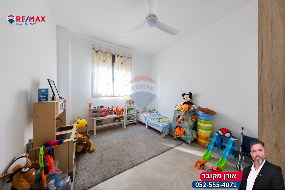 Apartment for Sale in פרדסיה - Image 1