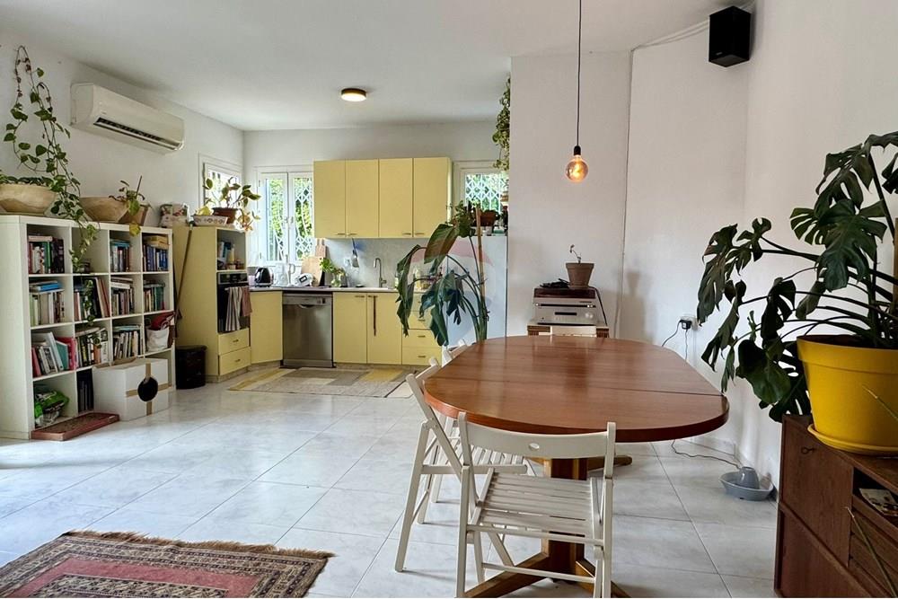 Apartment for Sale in Tel Aviv - Image 3