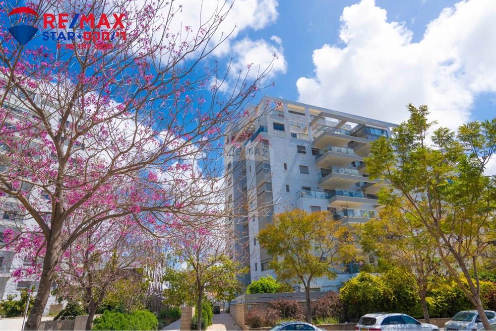 Apartment for Sale in Herzliya - Image 2