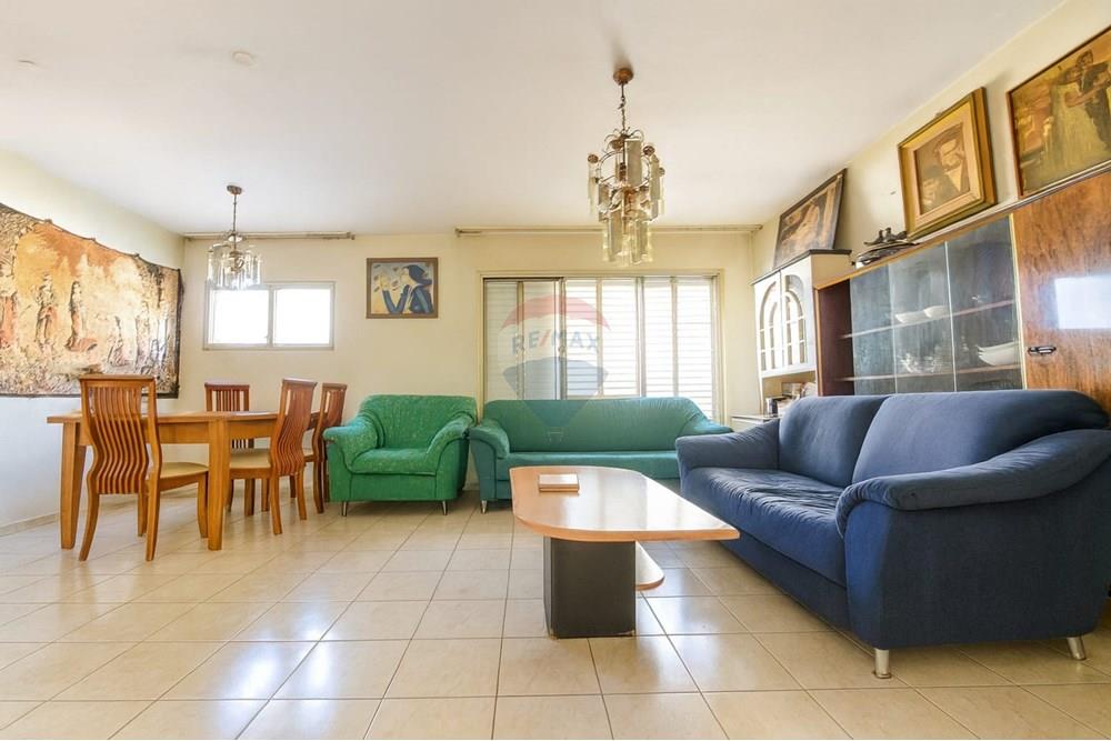 Apartment for Sale in Or Yehuda - Image 2