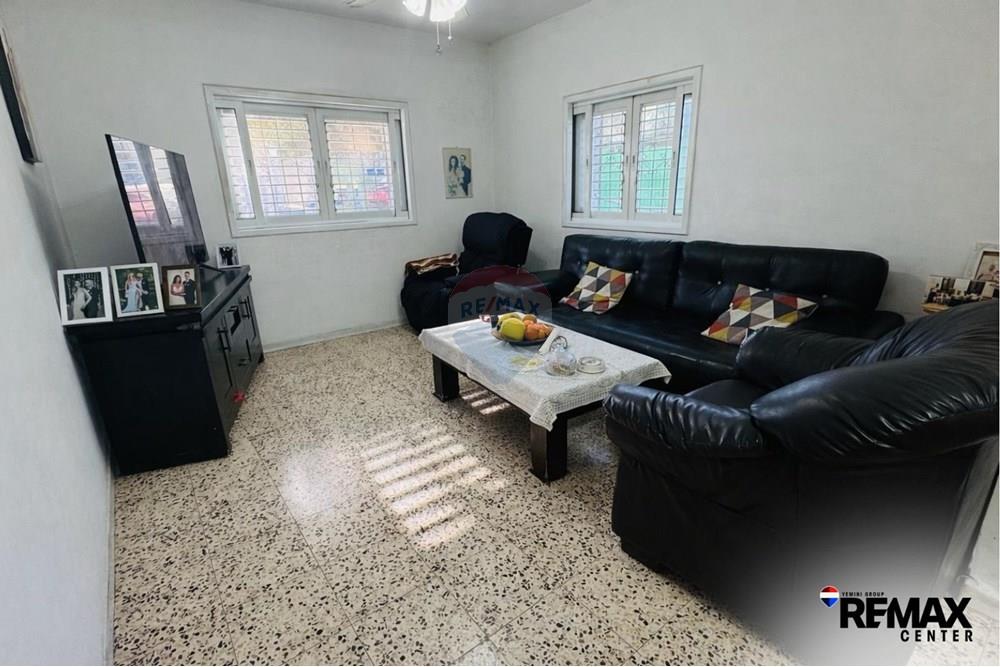 Apartment for Sale in Bat Yam - Image 1