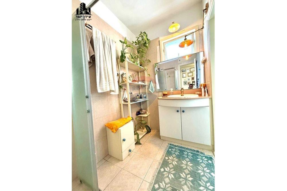 Apartment for Sale in Tel Aviv - Image 6